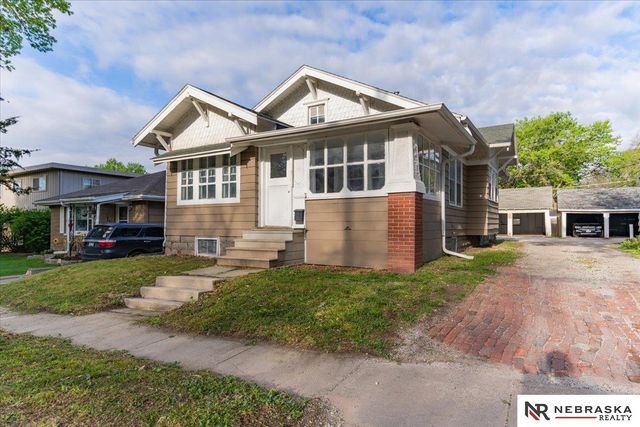 1315 S 33rd Street, Lincoln, NE 68510