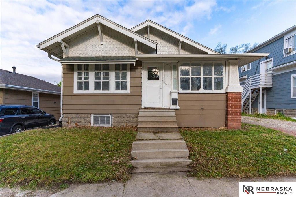1315 S 33rd Street, Lincoln, NE 68510
