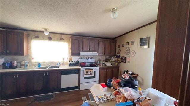 1978 Jenkins Neck RD, Hayes, VA 23072