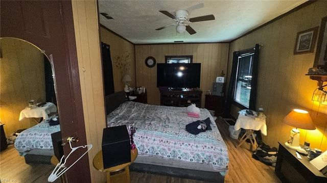 1978 Jenkins Neck RD, Hayes, VA 23072