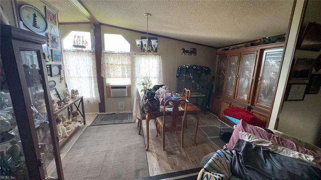 1978 Jenkins Neck RD, Hayes, VA 23072