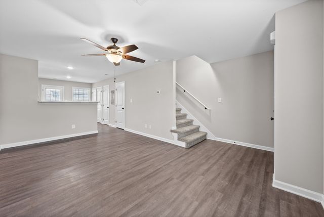 418 Peachers Mill Rd Apt G1, Clarksville, TN 37042