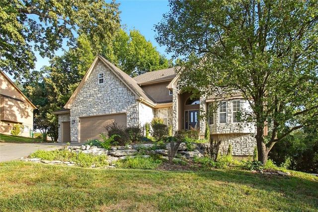 22808 E 28th Street Court, Blue Springs, MO 64015