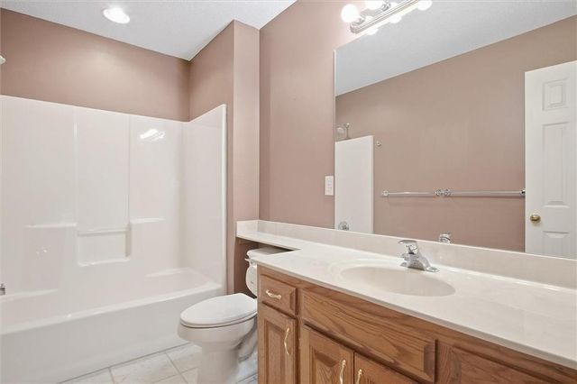 22808 E 28th Street Court, Blue Springs, MO 64015