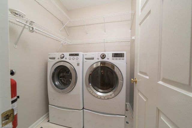 6025 Fording Creek Lane, Kernersville, NC 27284