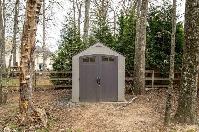 6025 Fording Creek Lane, Kernersville, NC 27284