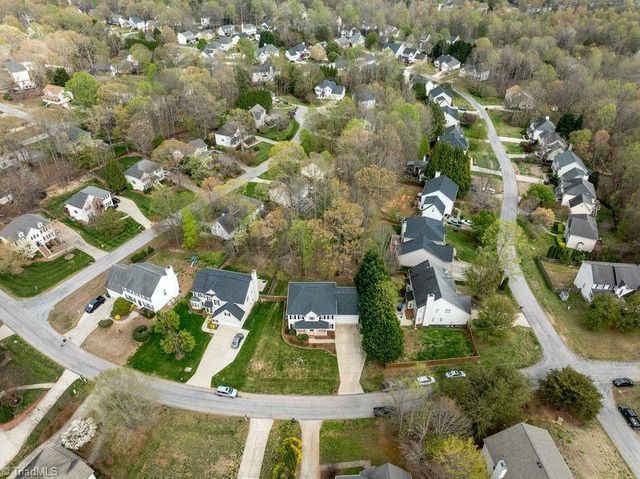 6025 Fording Creek Lane, Kernersville, NC 27284