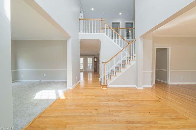 6025 Fording Creek Lane, Kernersville, NC 27284