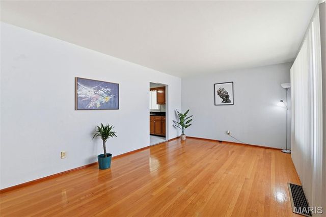 10129 Ventura Drive, St Louis, MO 63136