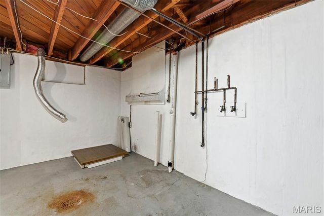 10129 Ventura Drive, St Louis, MO 63136