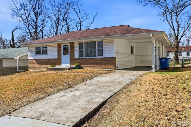 10129 Ventura Drive, St Louis, MO 63136