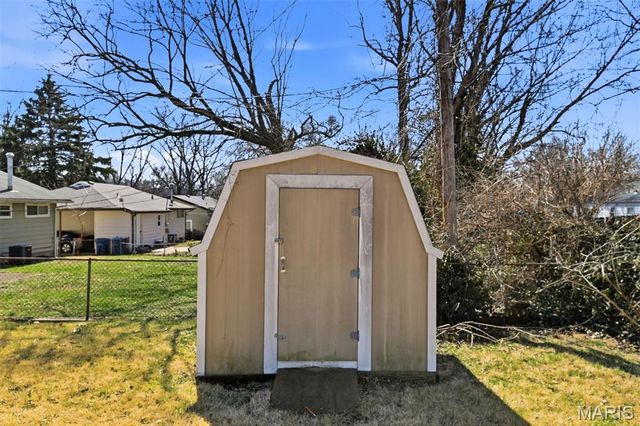 10129 Ventura Drive, St Louis, MO 63136