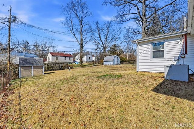 10129 Ventura Drive, St Louis, MO 63136