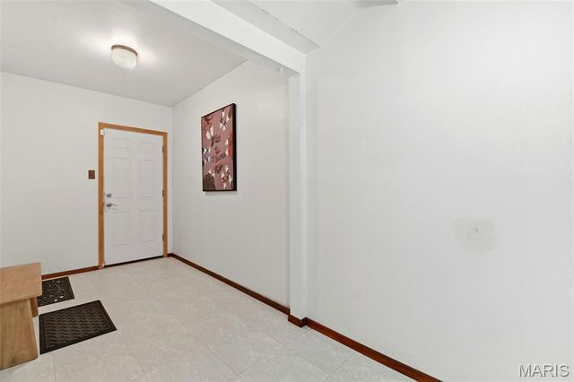 10129 Ventura Drive, St Louis, MO 63136