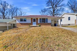 10129 Ventura Drive, St Louis, MO 63136