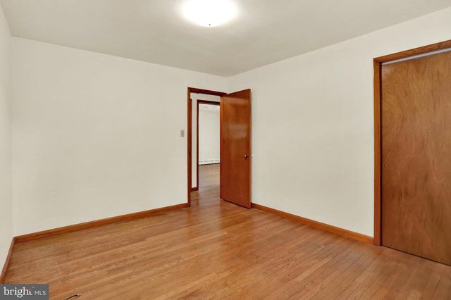 211 E RACE ST, Fleetwood, PA 19522