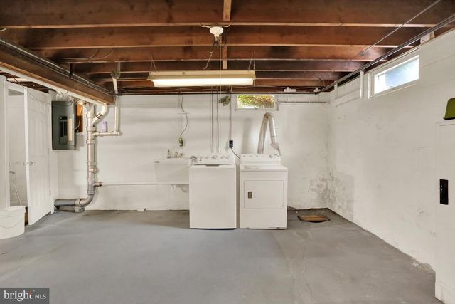 211 E RACE ST, Fleetwood, PA 19522