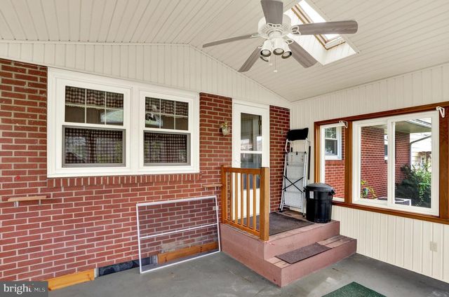 211 E RACE ST, Fleetwood, PA 19522