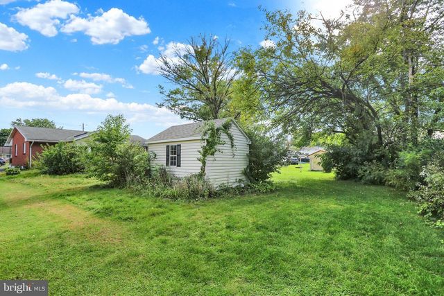 211 E RACE ST, Fleetwood, PA 19522