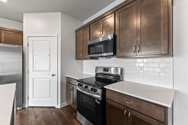 2816 SW Plaza Lane, Ankeny, IA 50023