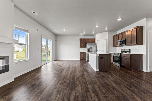 2816 SW Plaza Lane, Ankeny, IA 50023