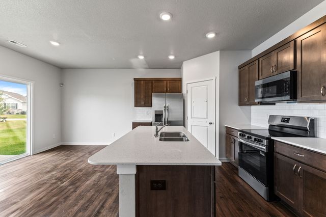 2816 SW Plaza Lane, Ankeny, IA 50023