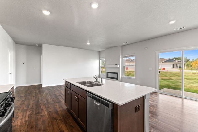 2816 SW Plaza Lane, Ankeny, IA 50023