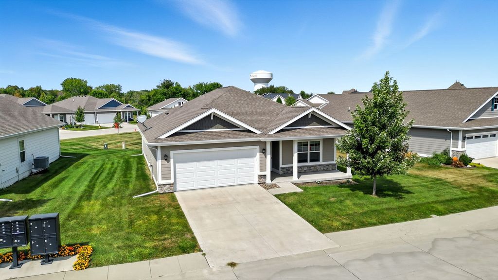 2816 SW Plaza Lane, Ankeny, IA 50023