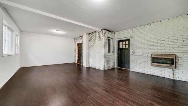 1611 Jackson Street, Rockford, IL 61107