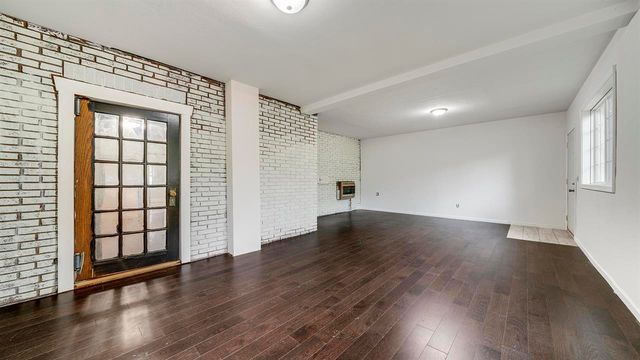 1611 Jackson Street, Rockford, IL 61107