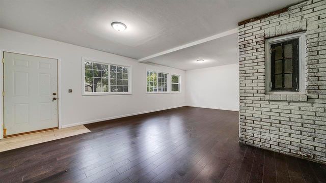 1611 Jackson Street, Rockford, IL 61107