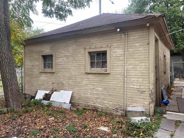 1611 Jackson Street, Rockford, IL 61107