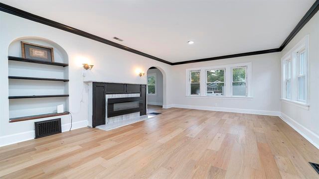 1611 Jackson Street, Rockford, IL 61107