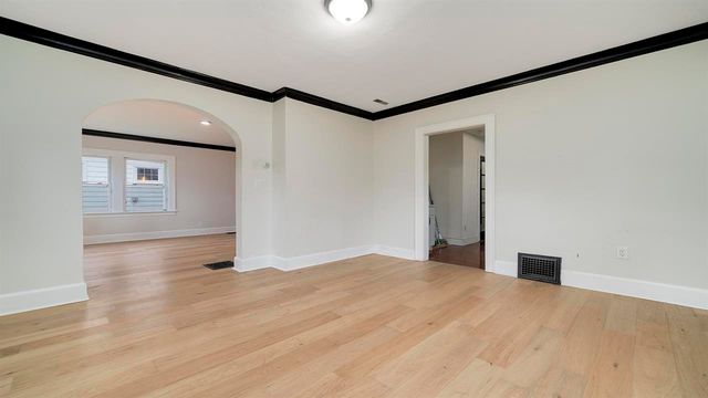 1611 Jackson Street, Rockford, IL 61107