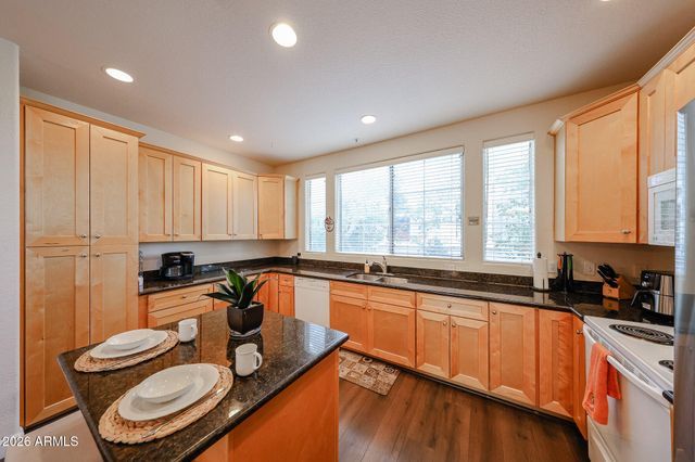 4455 E PARADISE VILLAGE Parkway S 1028, Phoenix, AZ 85032