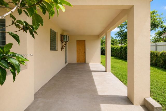 2950 NW 173rd Ter, Miami Gardens, FL 33056
