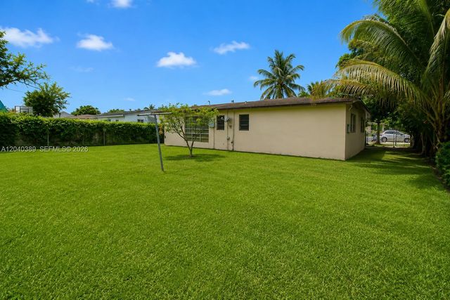 2950 NW 173rd Ter, Miami Gardens, FL 33056