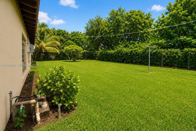 2950 NW 173rd Ter, Miami Gardens, FL 33056