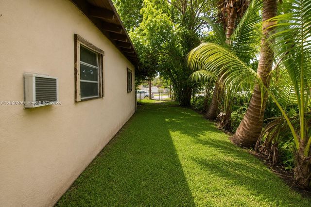2950 NW 173rd Ter, Miami Gardens, FL 33056