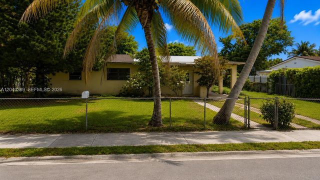 2950 NW 173rd Ter, Miami Gardens, FL 33056