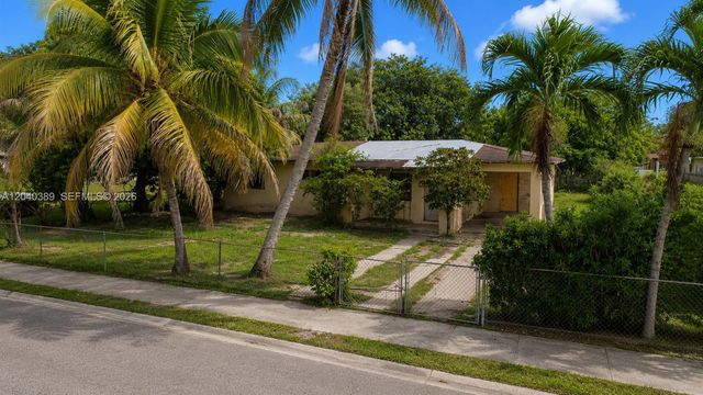 2950 NW 173rd Ter, Miami Gardens, FL 33056