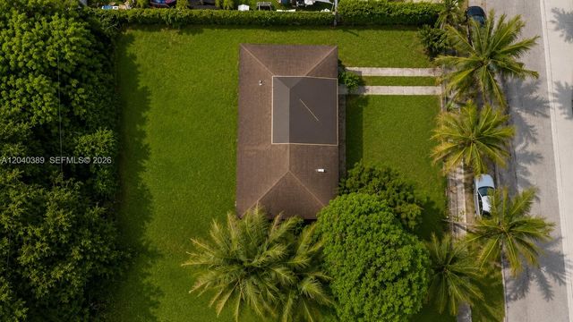 2950 NW 173rd Ter, Miami Gardens, FL 33056