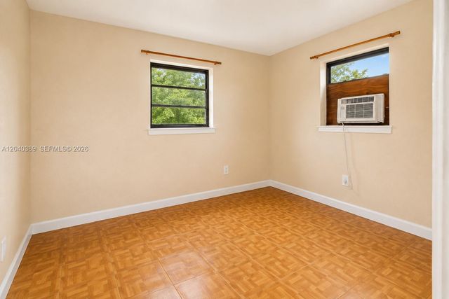 2950 NW 173rd Ter, Miami Gardens, FL 33056