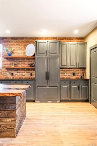 943 N Clarkson Street, Denver, CO 80218