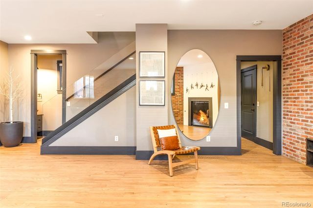 943 N Clarkson Street, Denver, CO 80218