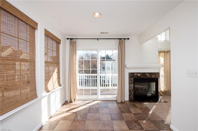 8122 Lee Hall AVE, Suffolk, VA 23435