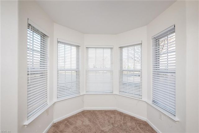 8122 Lee Hall AVE, Suffolk, VA 23435