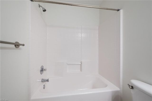 8122 Lee Hall AVE, Suffolk, VA 23435