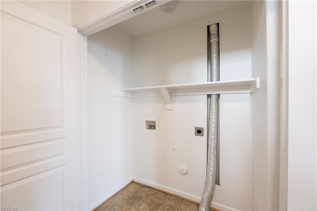 8122 Lee Hall AVE, Suffolk, VA 23435