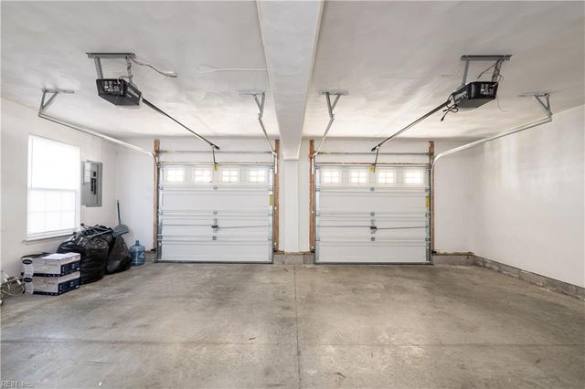 8122 Lee Hall AVE, Suffolk, VA 23435